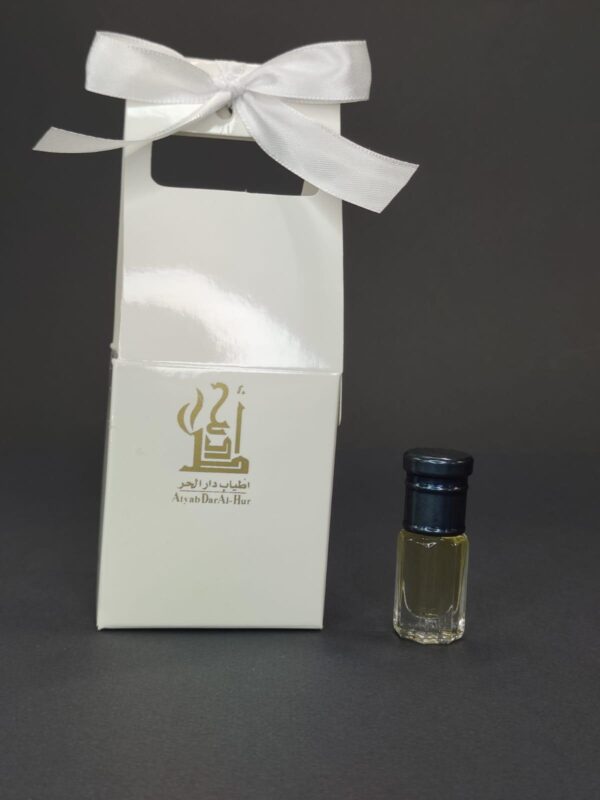 Oud oil, rose, and French quarter tola - Image 4